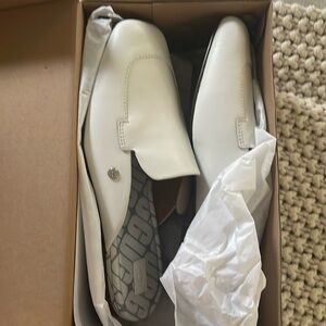 NWT Ugg Size 8 White Mule Shoes